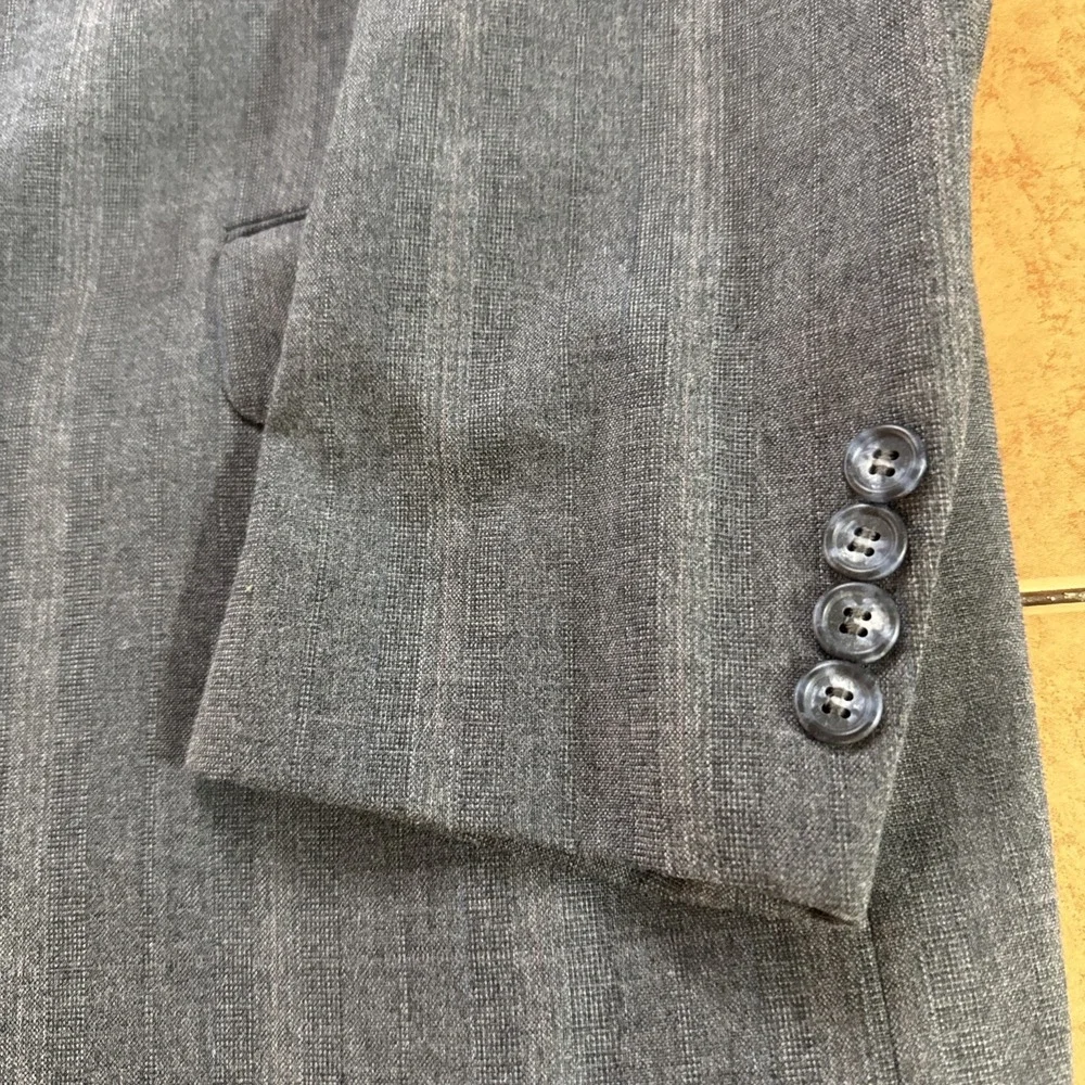 VTG Van Julian 2 Pc Wool Suit Blue Stripe Jacket Sz 44L Pants 38 x 30 USA Made